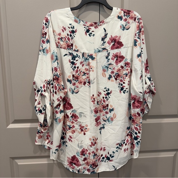 Torrid Harper Floral Y Neck Top 5X - Picture 7 of 11